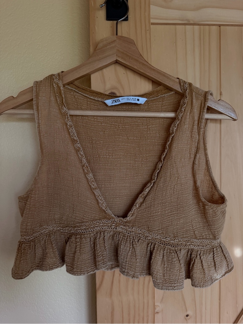 ZARA Brown Tan Textured Ruffle V-Neck Crop Top